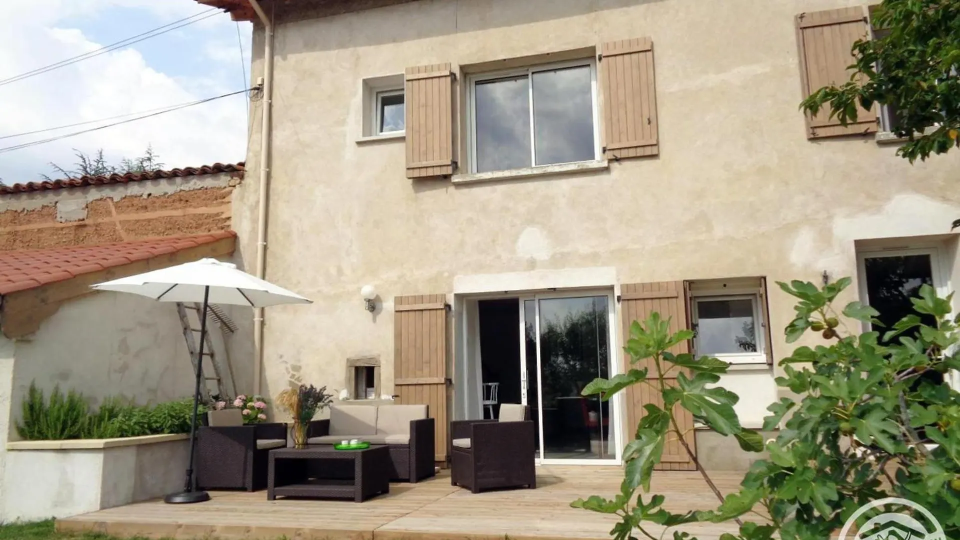 Charmant Gite Dans Les Monts Du Lyonnais Avec Jardin, Terrasse Et Confort Moderne - Fr-1-496-174 Maringes